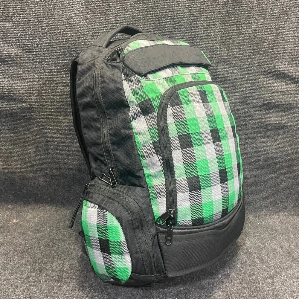 Dakine 8120-070-10 Fairway Plaid Varial Pack Skate Backpack w/ Skateboard Straps